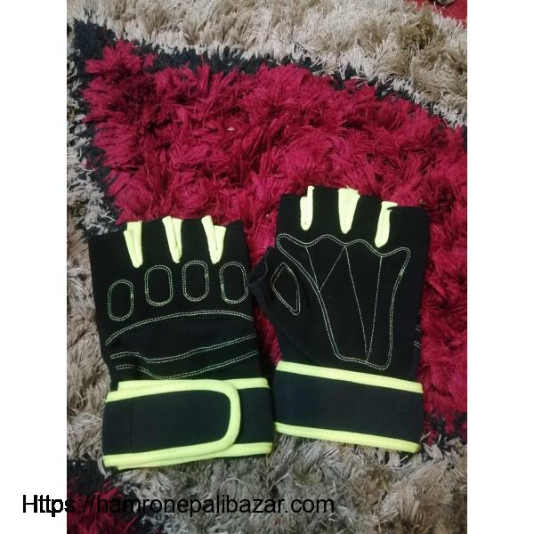 Gloves - 1/3