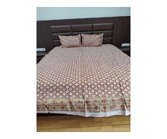 King size bedsheet with 2 pillow covers - 5